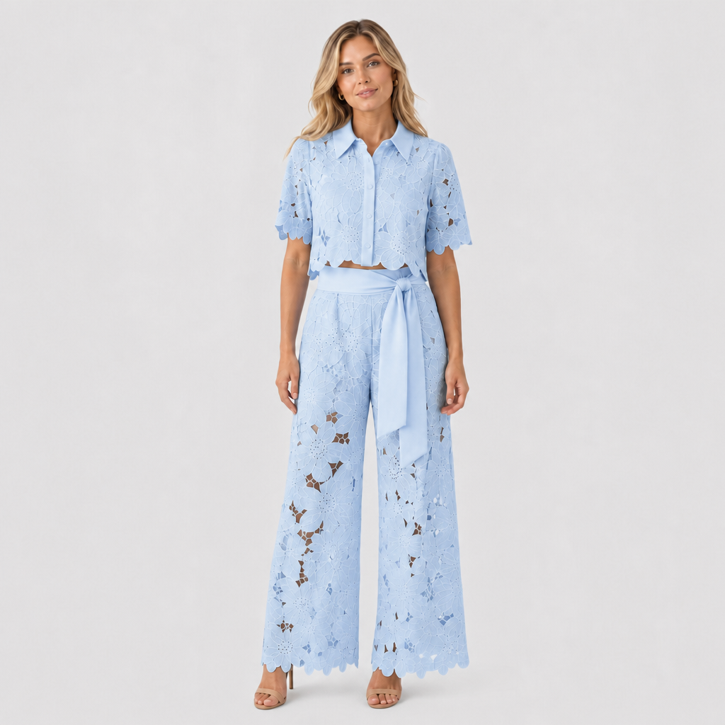 Ensemble bleu clair